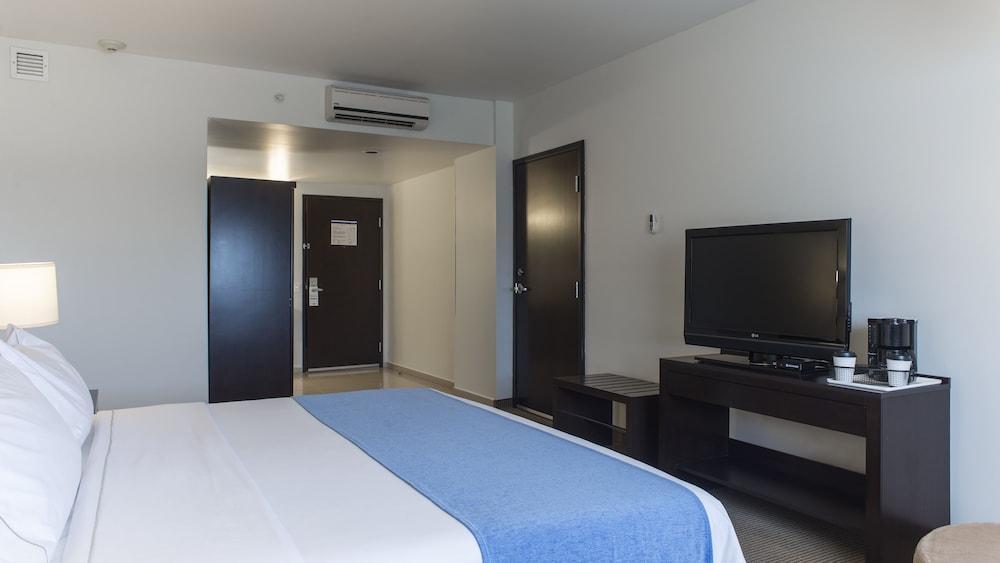 Holiday Inn Express Guadalajara Iteso By Ihg Запопан Екстериор снимка