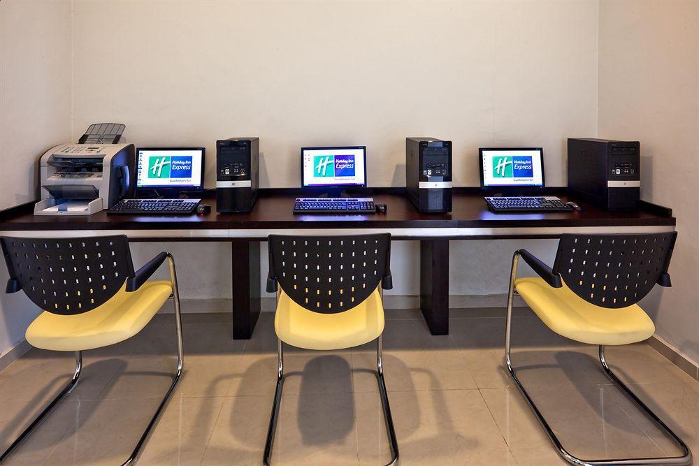 Holiday Inn Express Guadalajara Iteso By Ihg Запопан Бизнес снимка