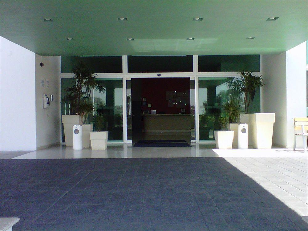 Holiday Inn Express Guadalajara Iteso By Ihg Запопан Екстериор снимка