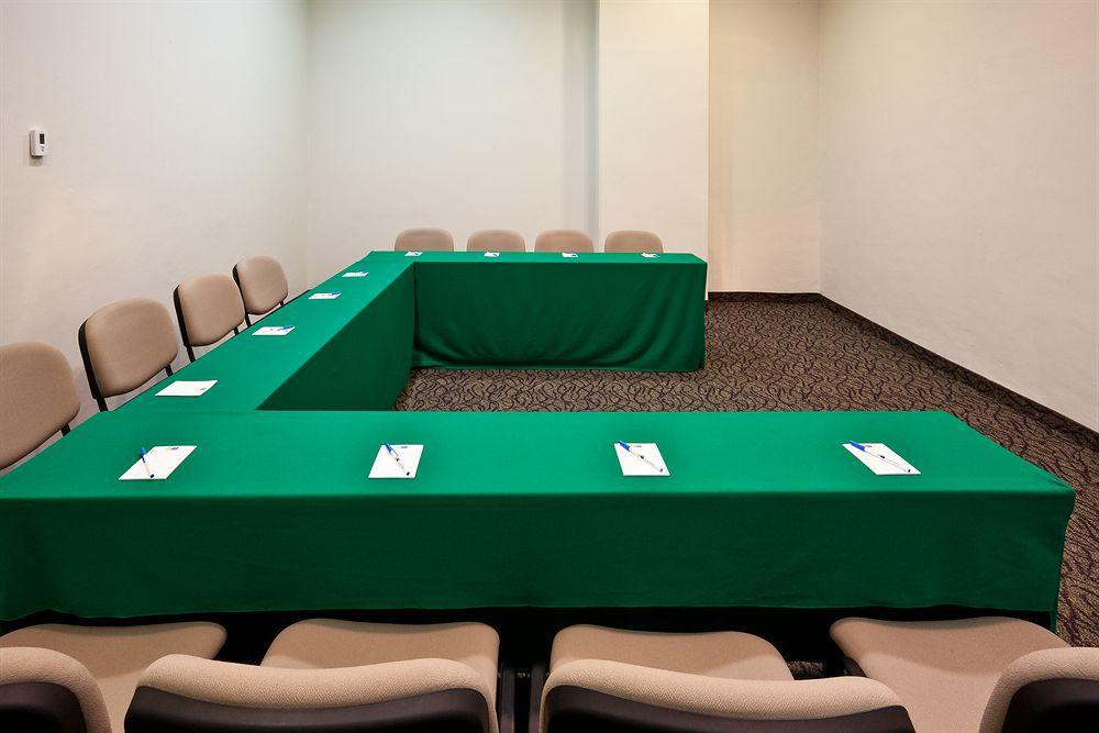 Holiday Inn Express Guadalajara Iteso By Ihg Запопан Съоръжения снимка