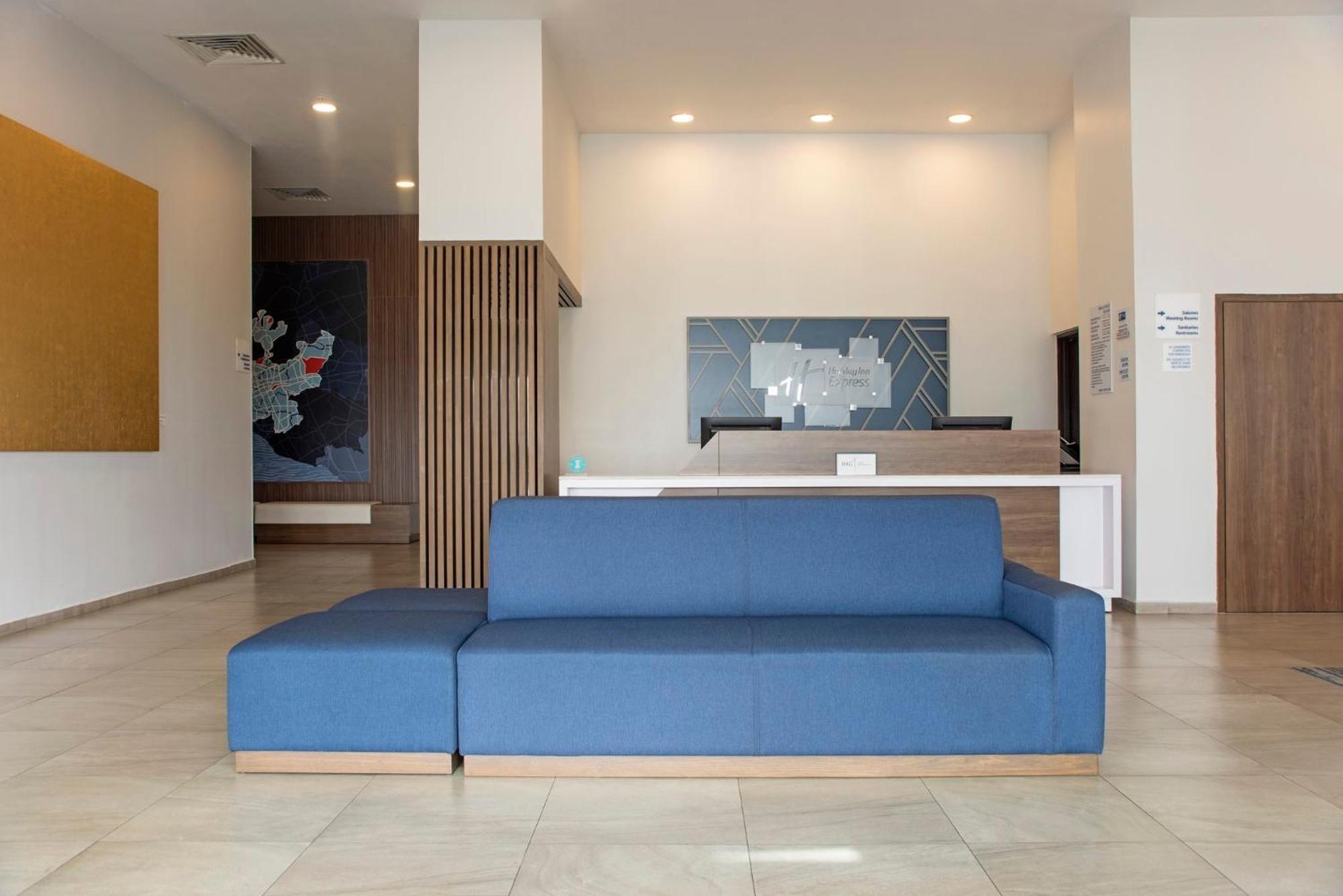 Holiday Inn Express Guadalajara Iteso By Ihg Запопан Екстериор снимка