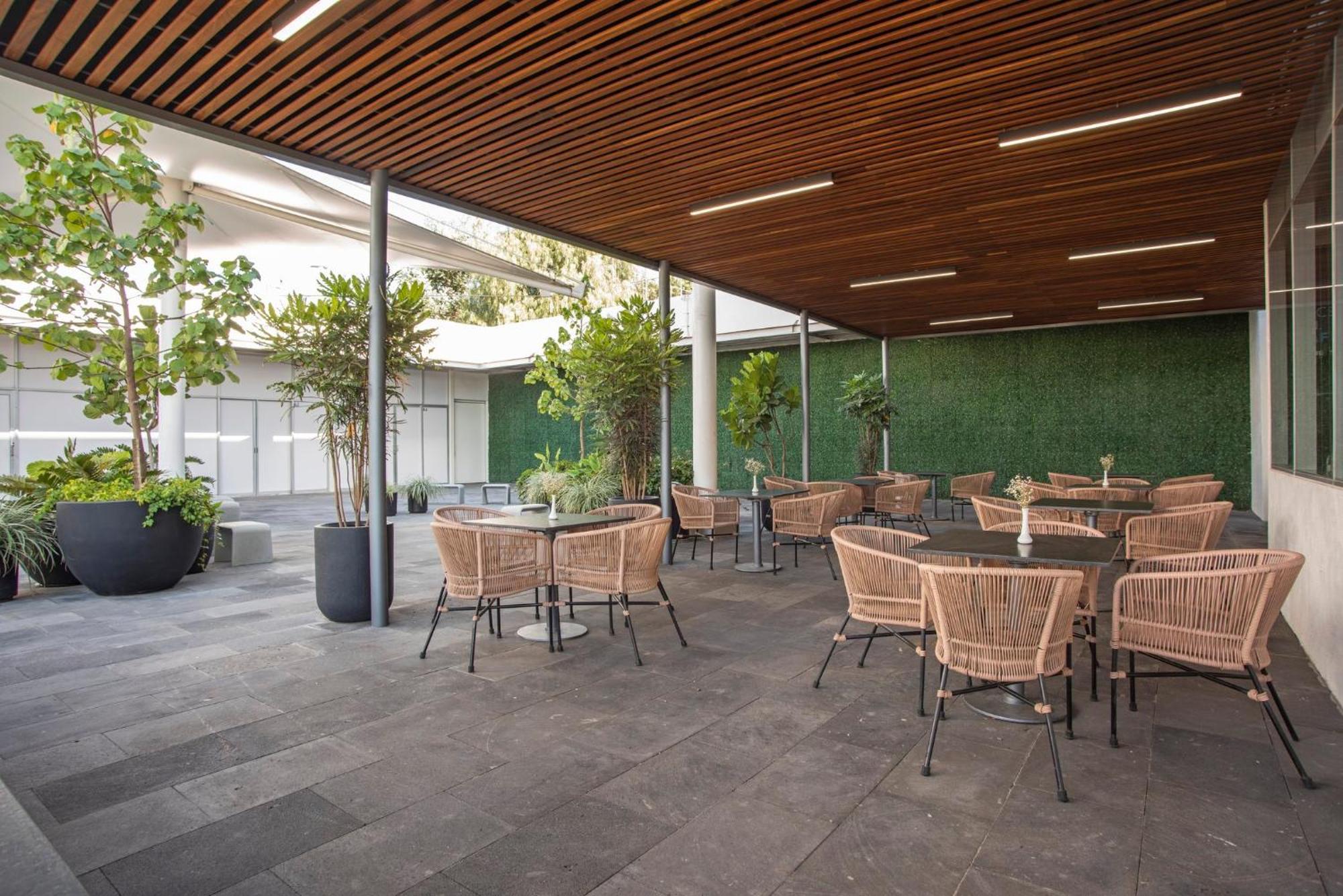 Holiday Inn Express Guadalajara Iteso By Ihg Запопан Екстериор снимка