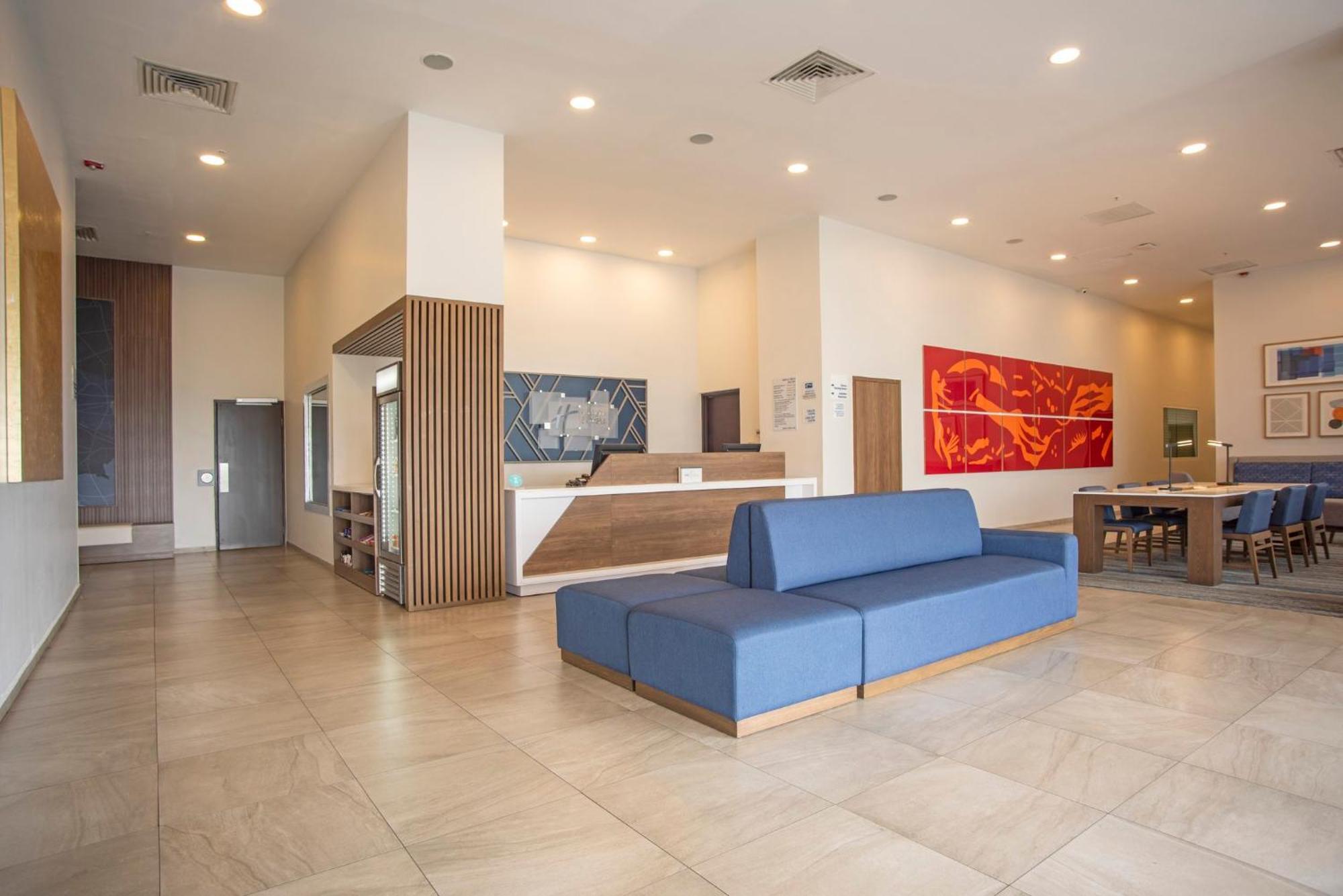 Holiday Inn Express Guadalajara Iteso By Ihg Запопан Екстериор снимка