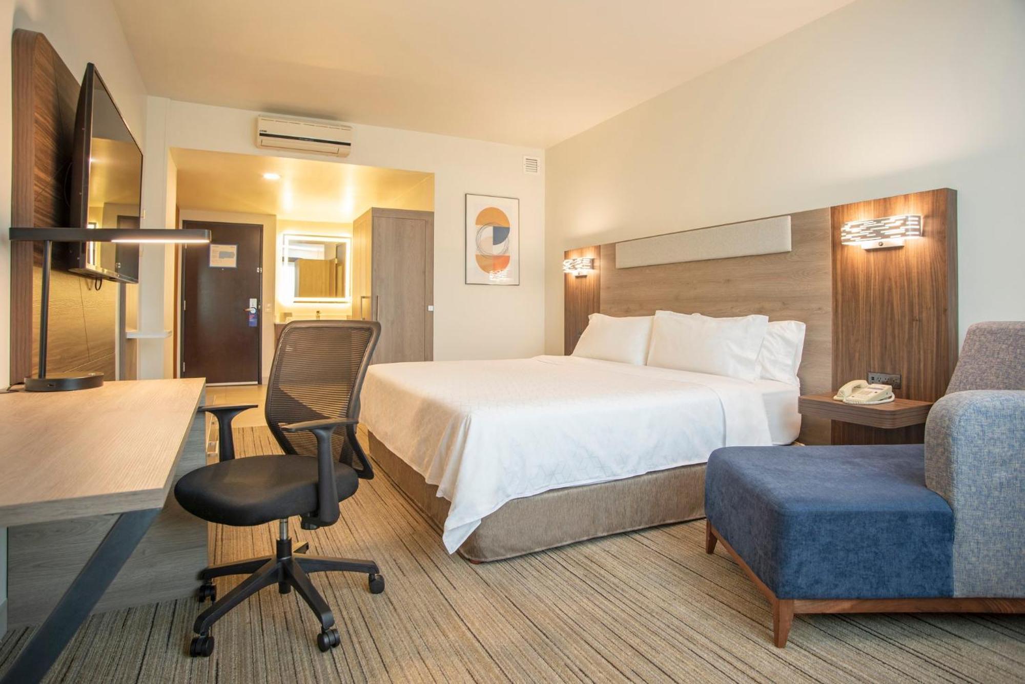 Holiday Inn Express Guadalajara Iteso By Ihg Запопан Екстериор снимка
