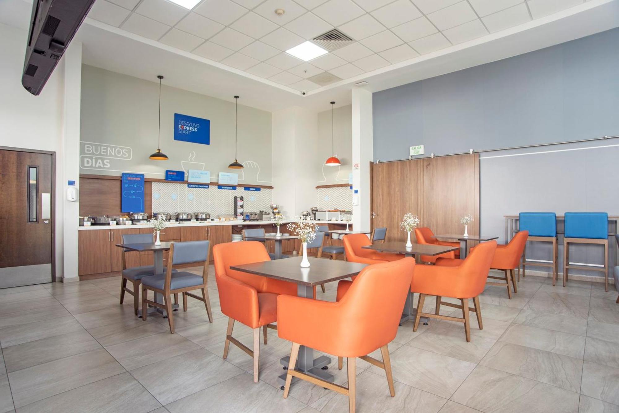 Holiday Inn Express Guadalajara Iteso By Ihg Запопан Екстериор снимка